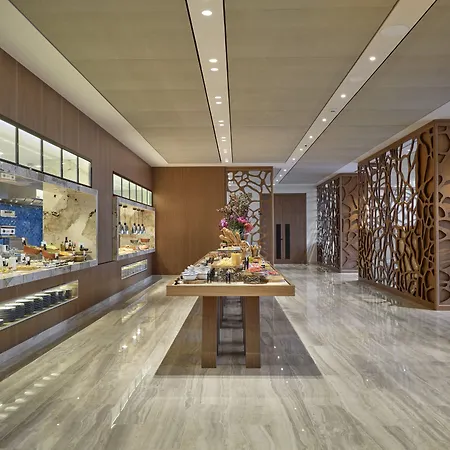 Intercontinental By Ihg Hotel 5*