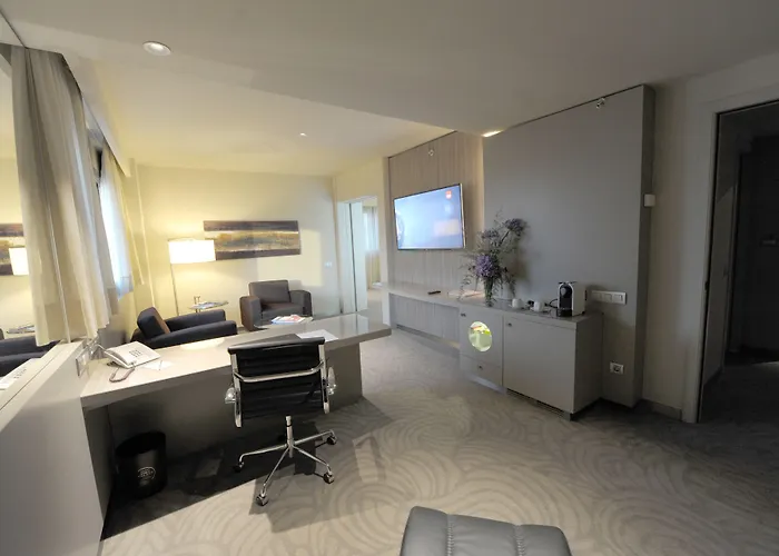 Intercontinental By Ihg 酒店